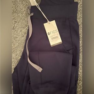 New Navy Zamora 2.0 joggers. Size xxs!